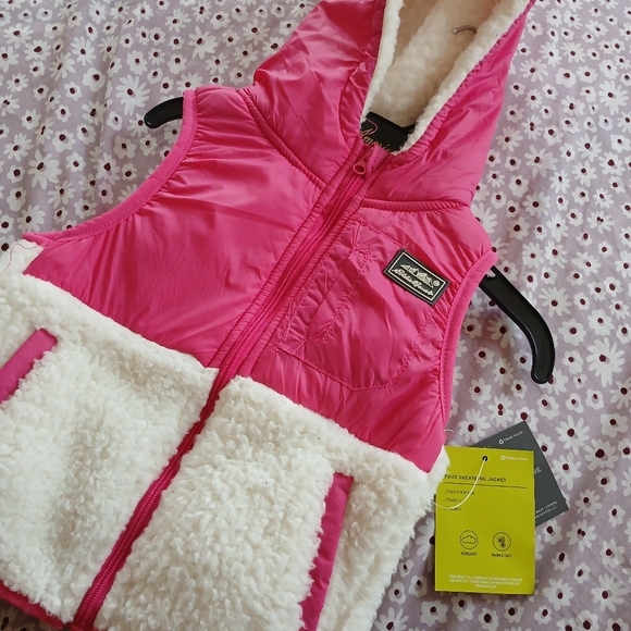 Pink eddie Bauer vest for a toddler - Picture 2 of 3